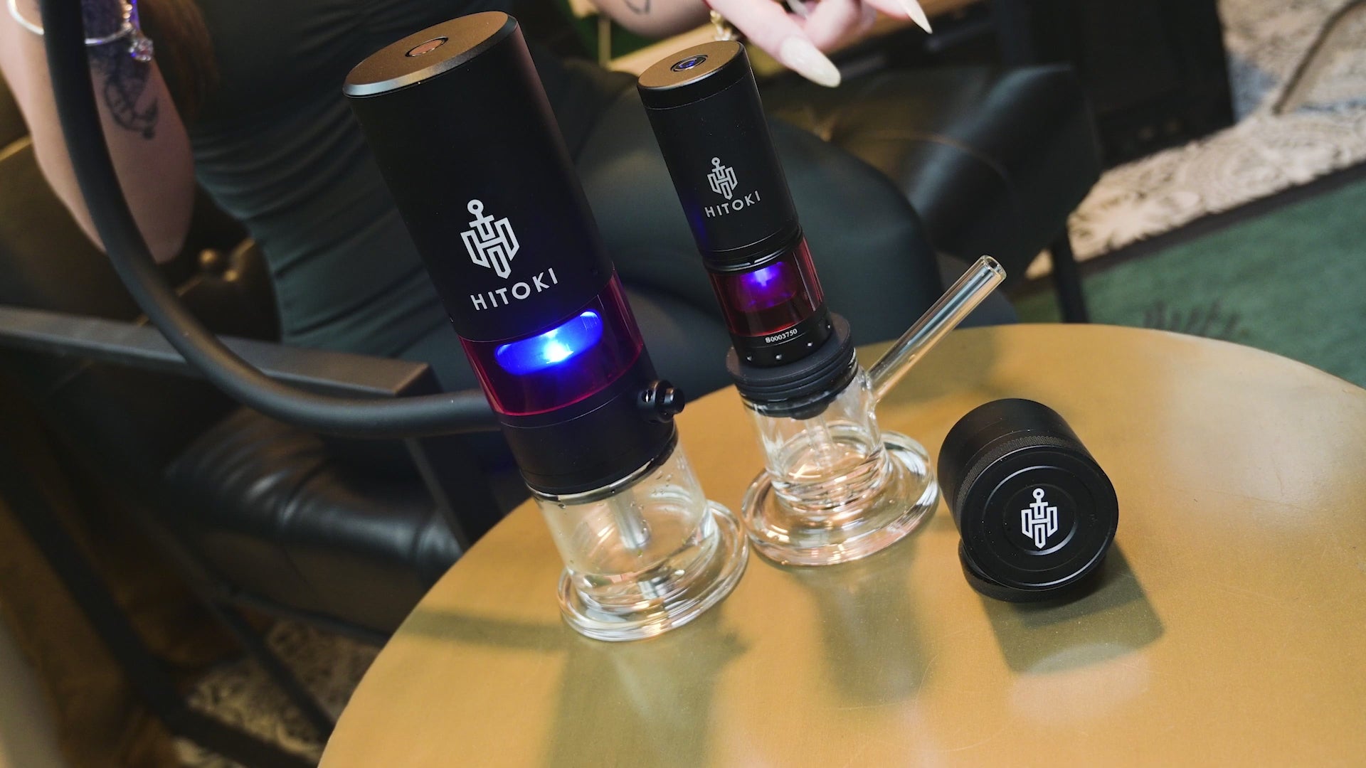 Load video: Demonstration of the Hitoki Trident v3 and Saber Bubbler showcasing laser ignition, smooth vapor, and premium ritual.