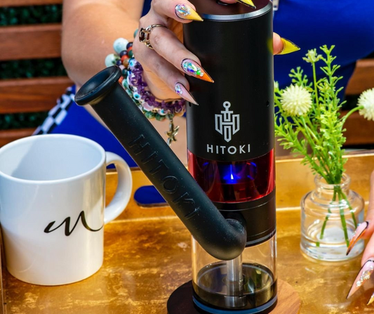 Unveiling the Health Benefits and Efficiency of the Hitoki Trident: A Laser-Enabled Premium Bong